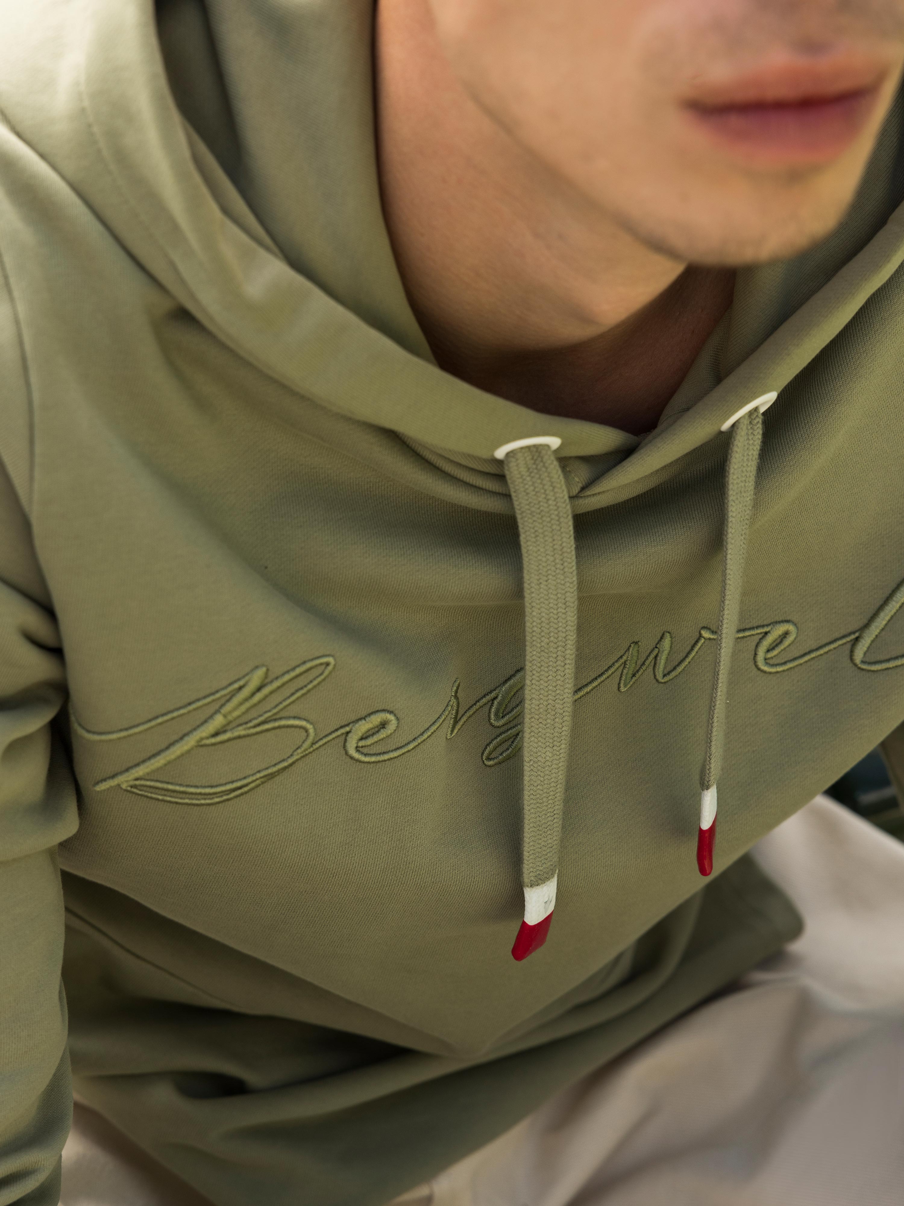 Herren Hoodie "Bergwelt" mit Kapuze mit breiten Webkordeln und Rubber-Enden