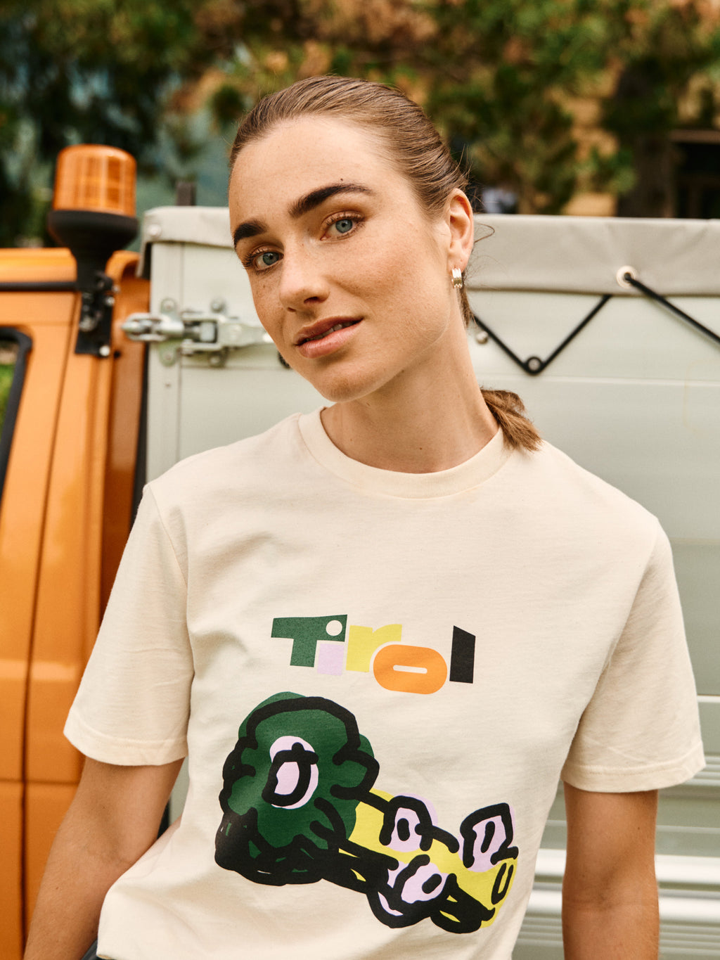 T-Shirt "Bliaml" in Beige aus der Capsule Collection von HNRX