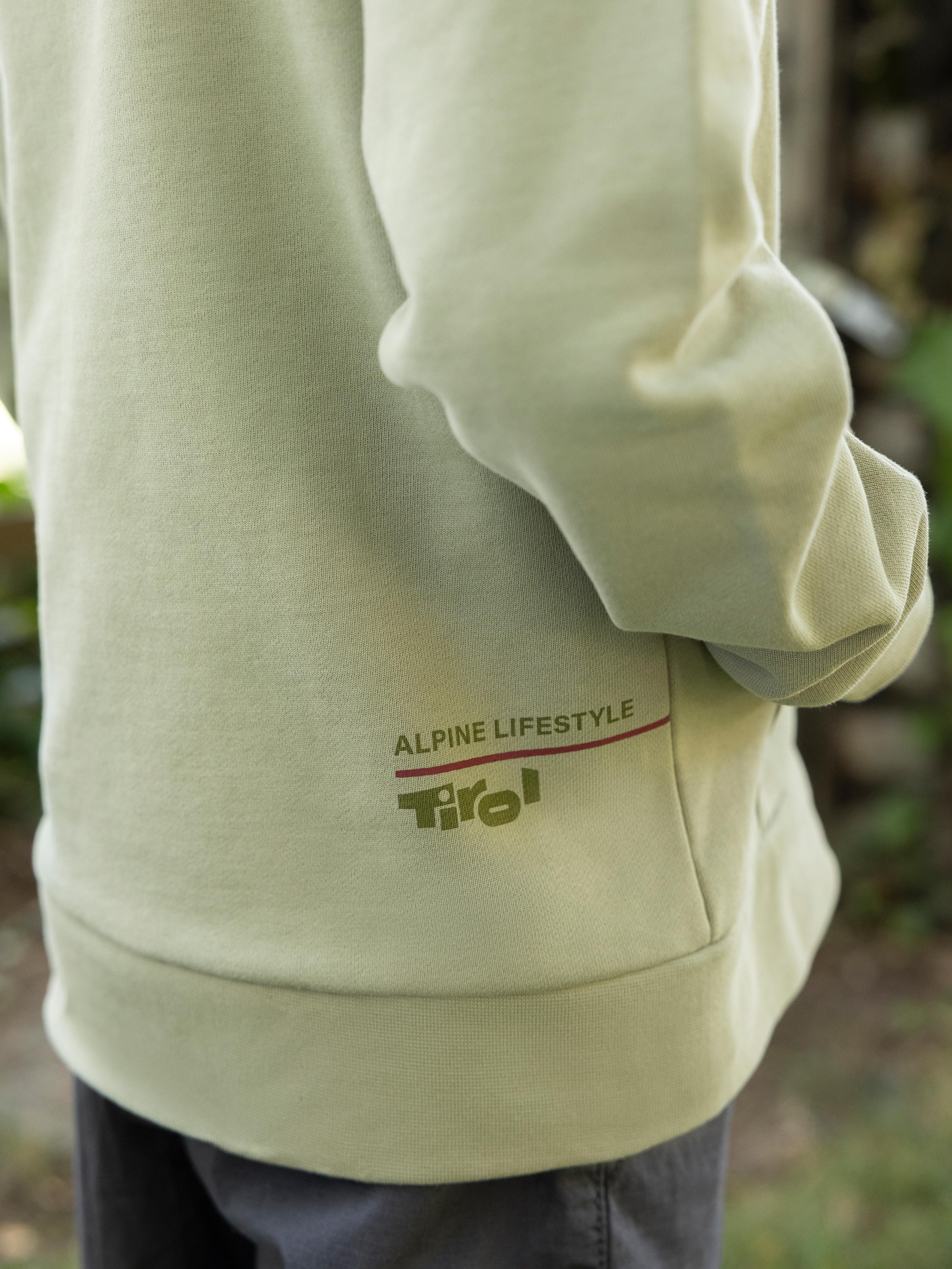 Kinder Hoodie "Bergwelt" mit kleinem „Alpine Lifestyle Tirol“ Waterbaseprint auf der Rückseite