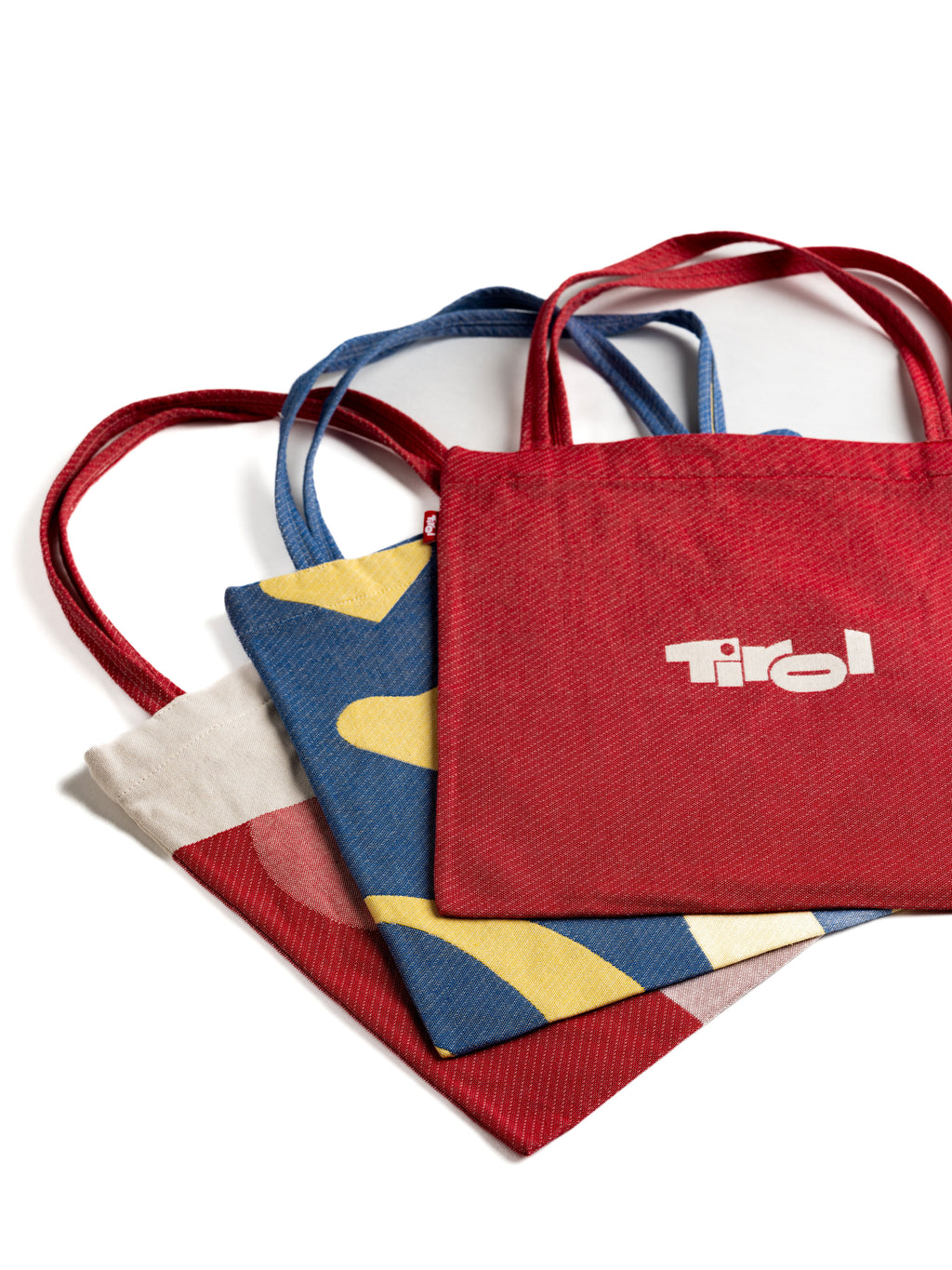 Nachhaltige Stofftaschen im Moments Tirol