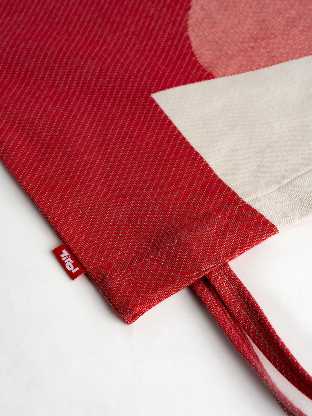 Stofftasche "Formenspiel" mit Tirol-Sidelabel