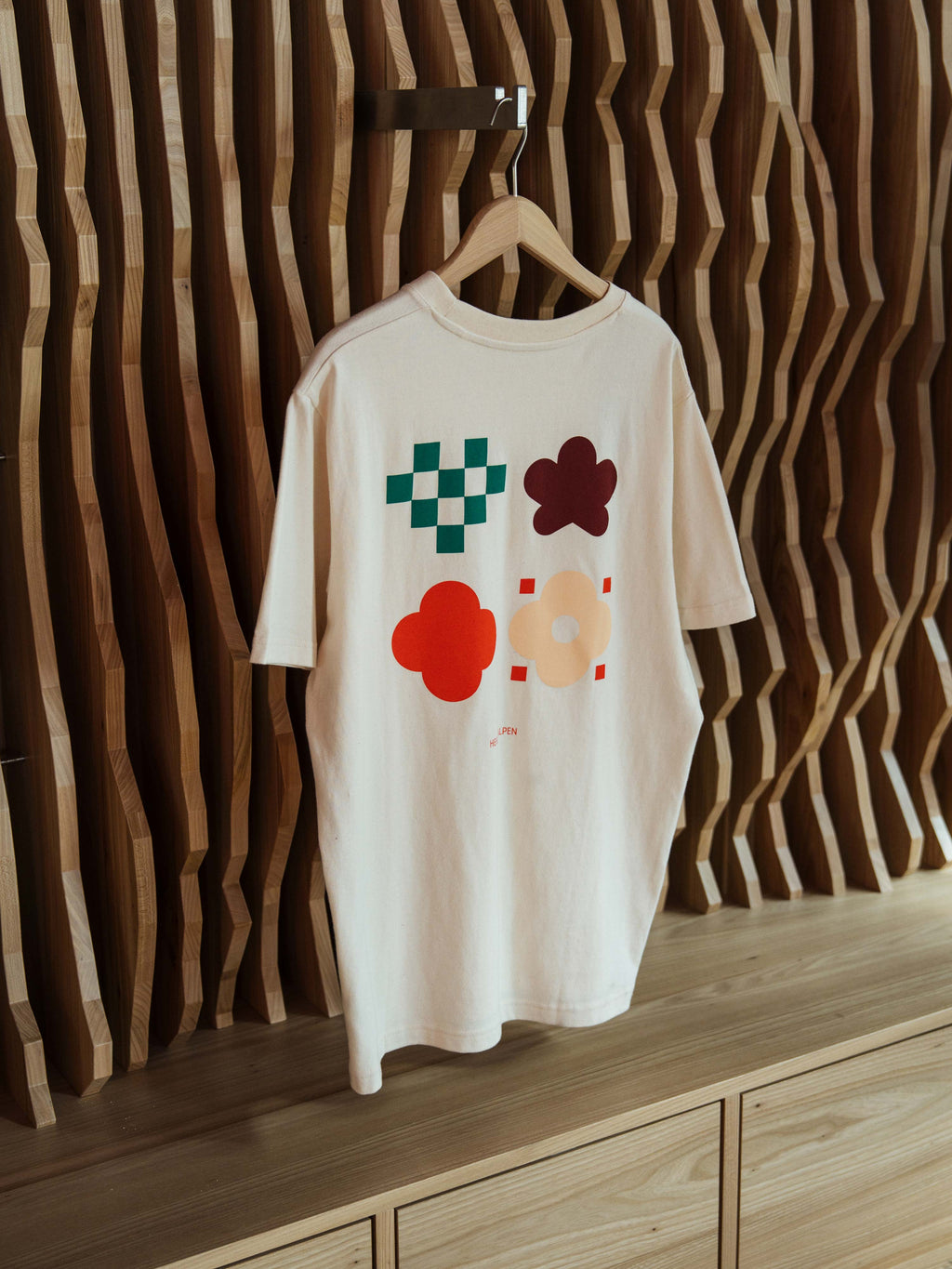 Unisex T-Shirt "Jona"