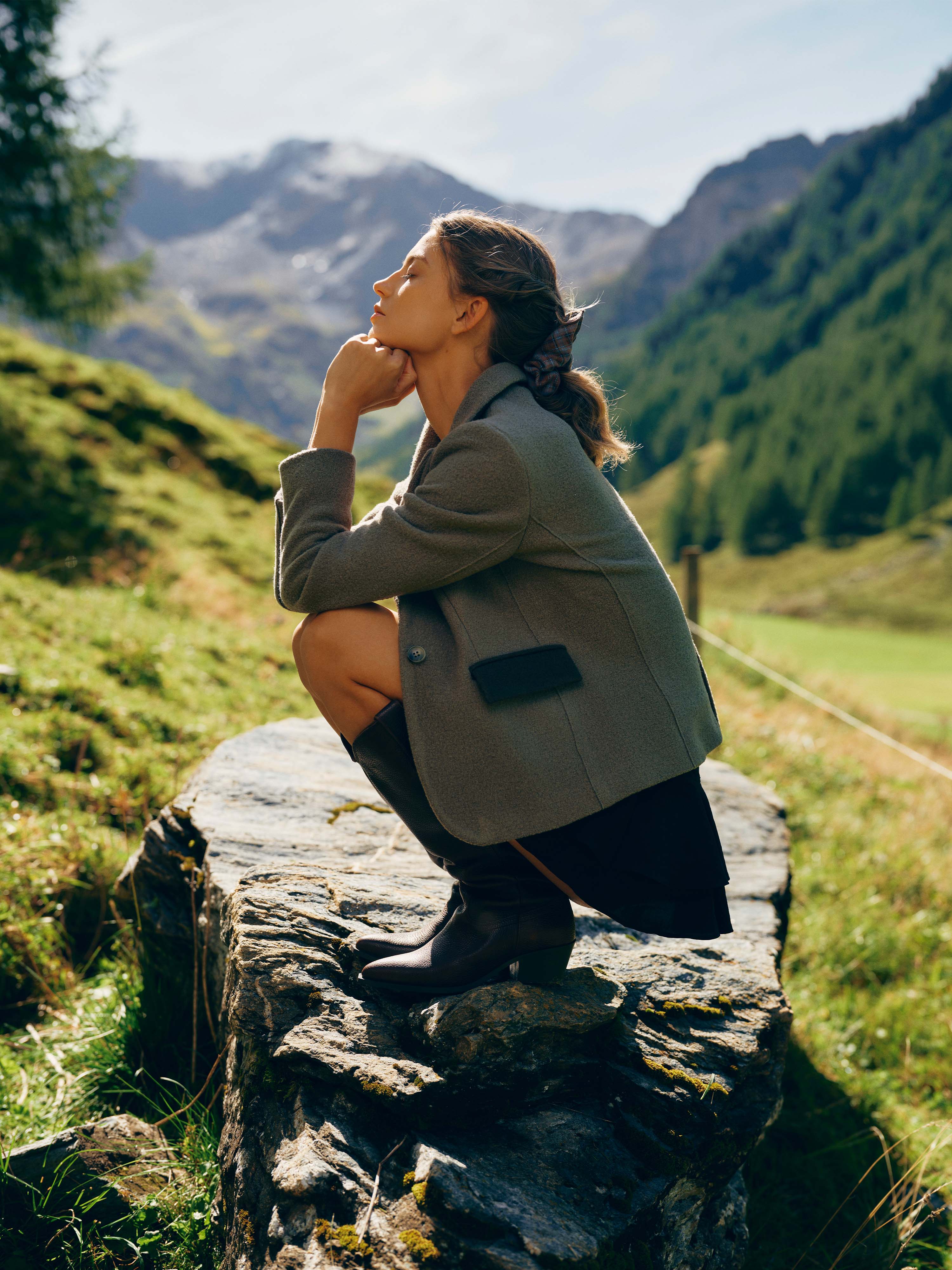 Eleganter Woll-Blazer für Damen in der Farbe Grün